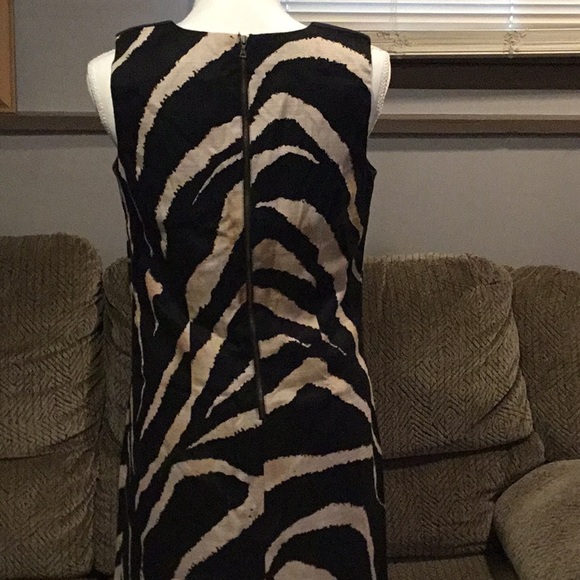 Loft Dress - Picture 4 of 8